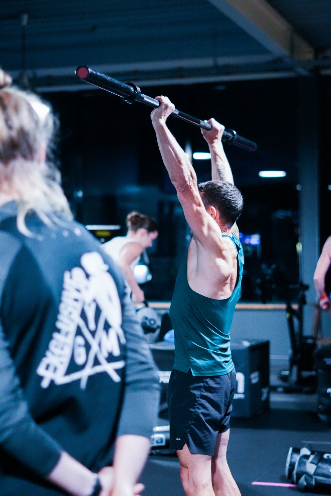 Collega’s trainen samen in de studio